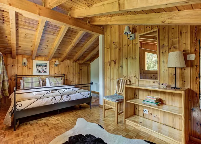 Khione Alpesi faház